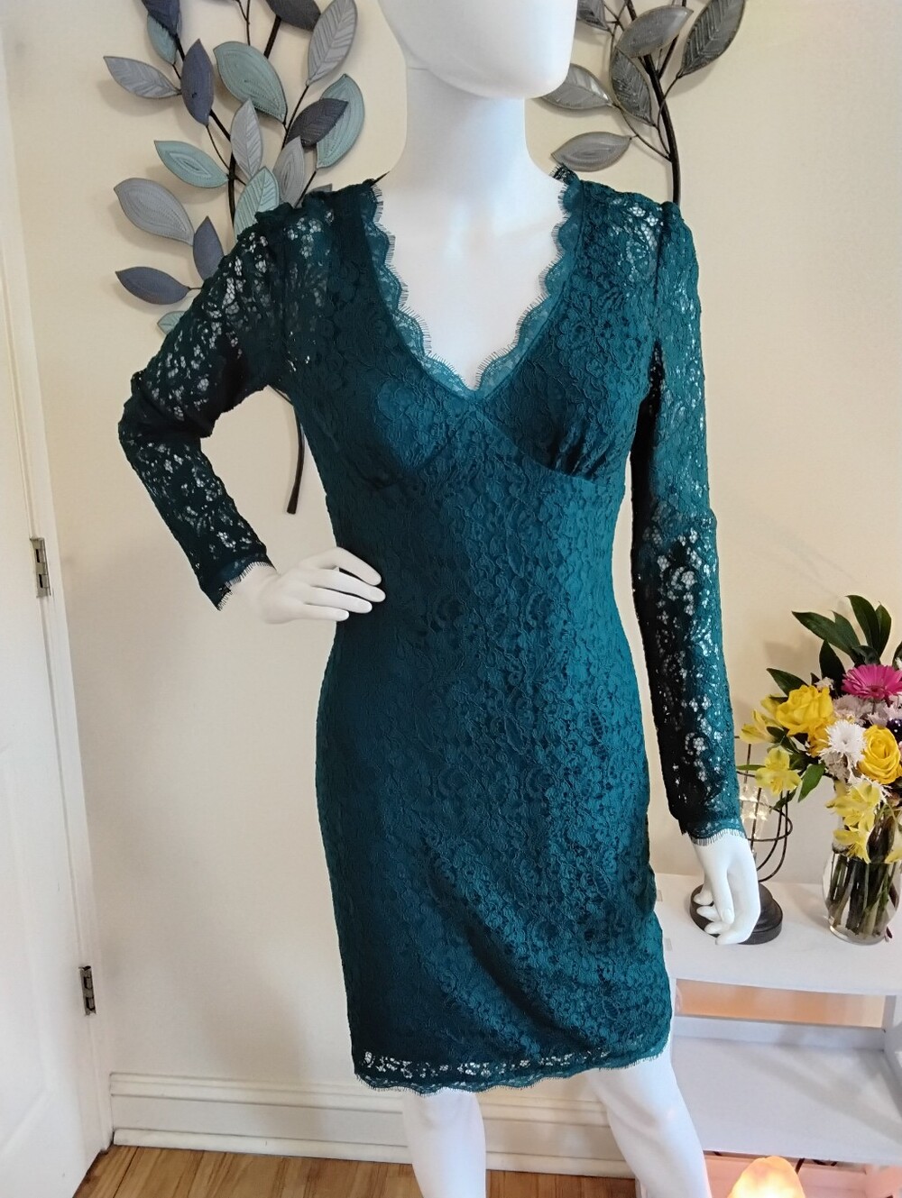 Adrianna Papell Teal Lace V-Neck Long-Sleeve Mini Dress Size 4